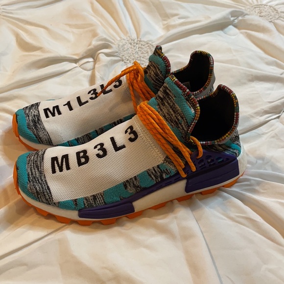 Adidas - Picture 3 of 6